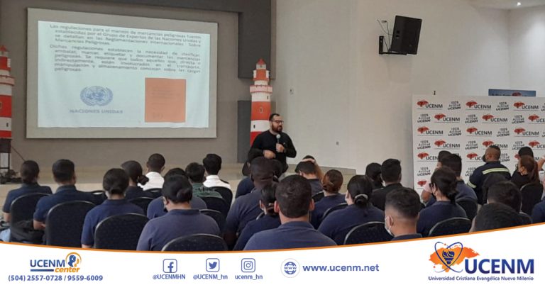 UCENM Realiza Conferencia «Manipulación de Mercancías Peligrosas en Buques Portacontenedores y Terminales de Contenedores»