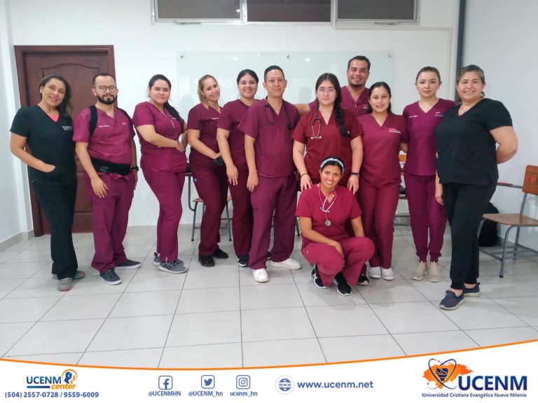 Estudiantes de la Licenciatura en Salud Comunitaria realizan diversas prácticas como parte de la asignatura Atención Primaria