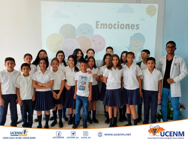 El alumno Daivy Tercero realiza charlas sobre Emociones, Autoestima y Resiliencia