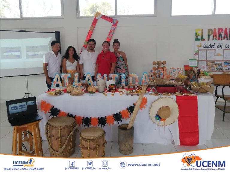 UCENM Talanga realiza exposición sobre los departamentos de Honduras