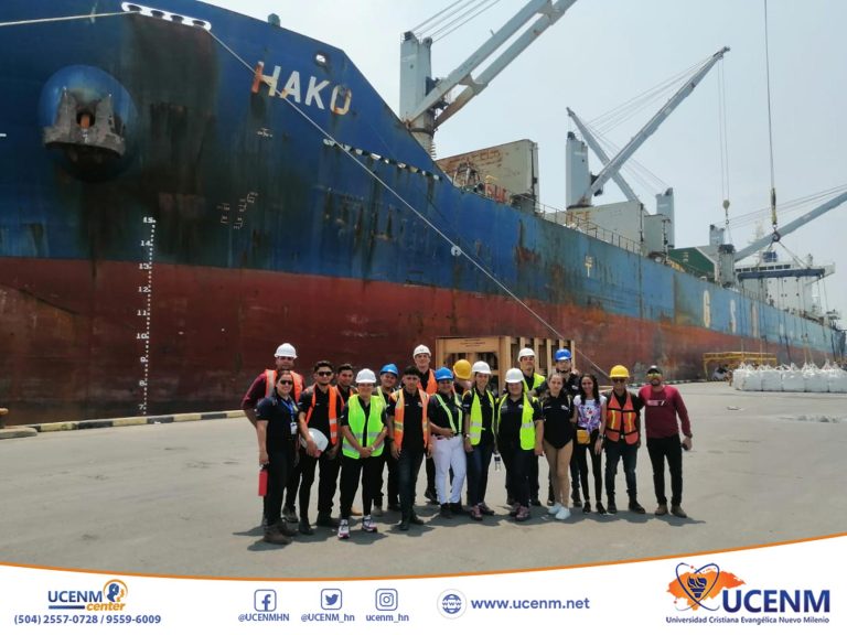UCENM San Lorenzo desarrolla gira académica con los alumnos del Técnico en Logística y Operaciones Portuarias