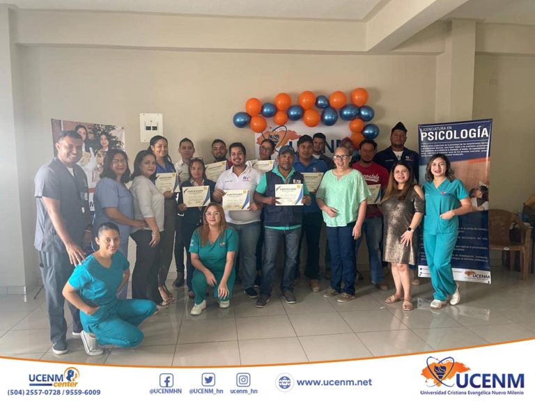 La carrera de Psicología brinda importante charla al personal de Guayape Visión