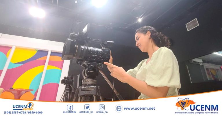 Jacqueline Flores, estudiante del Técnico en Producción de Televisión realiza su práctica profesional en RTV Honduras