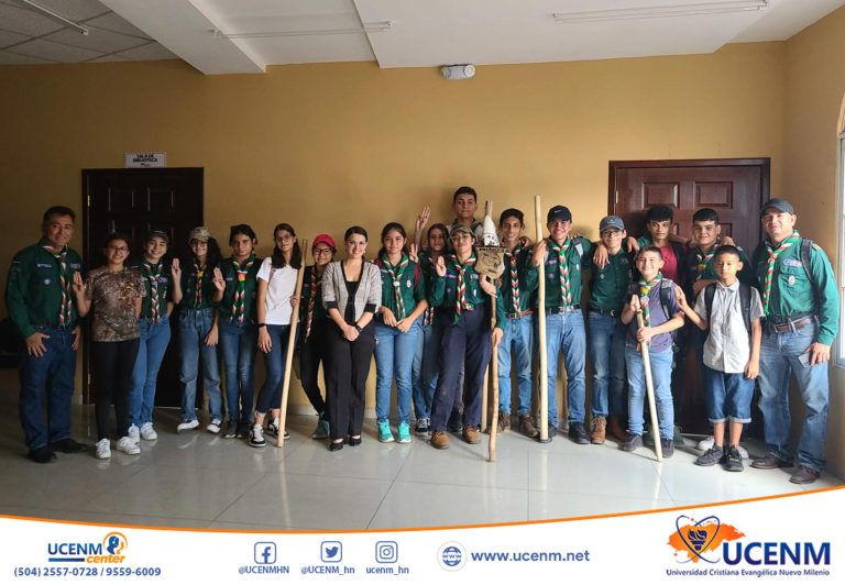 Miembros de los Scouts reciben charla sobre Oratoria en UCENM Santa Bárbara
