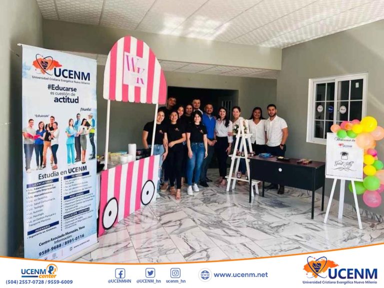 Presentación y evaluación del proyecto de la clase Creación de Empresas III de UCENM Morazán