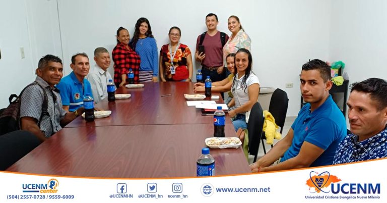 Estudiantes de diferentes asignaturas y sedes de UCENM realizan proyección social en la Escuela Froylán Turcios en Juticalpa, Olancho