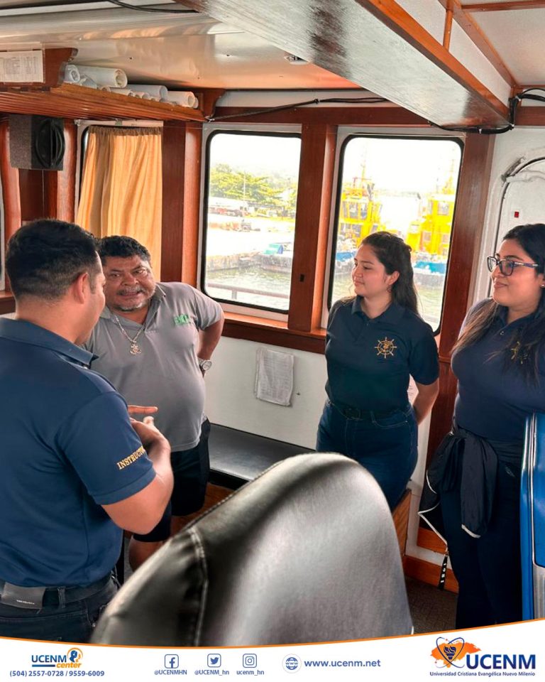 Cadetes de la Licenciatura en Gestión Portuaria y Transporte Marítimo desarrollan su práctica profesional de navegación y control marítimo en embarcaciones