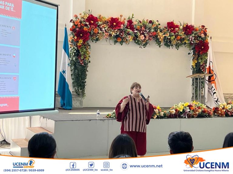 UCENM Comayagua realiza la charla motivacional “Escucha a tu Corazón” dirigida a estudiantes de último año de bachillerato