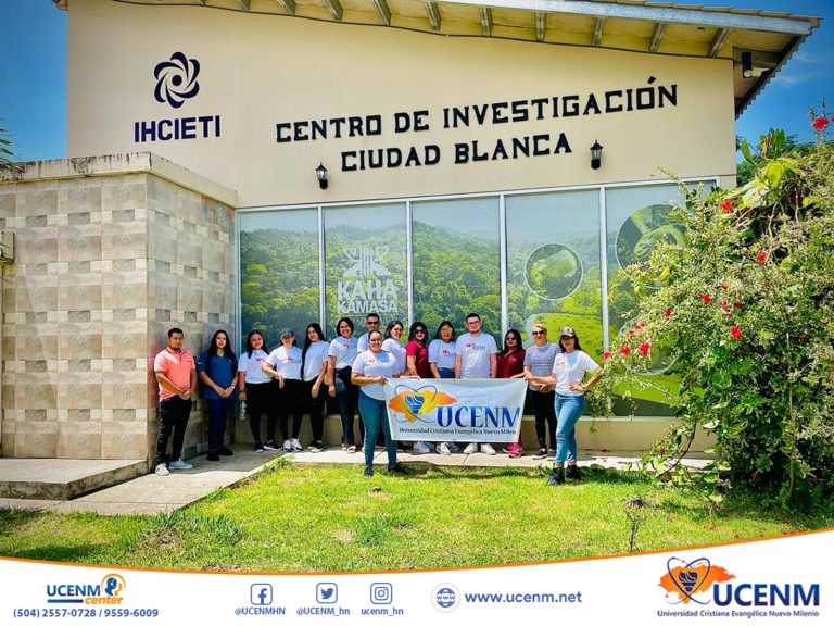Estudiantes de UCENM Catacamas visitan el el Museo Arqueológico del Centro de Investigación Cuidad Blanca